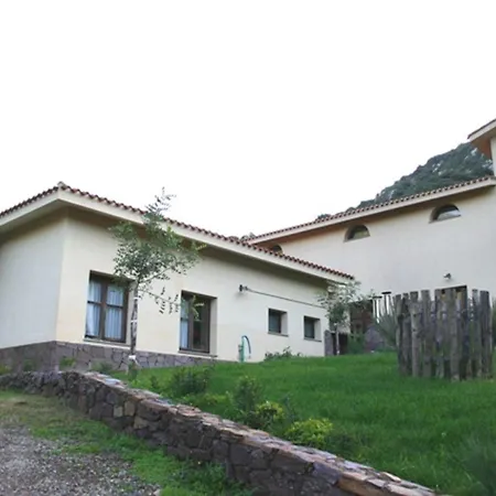 Hotel Su Mannau 3*